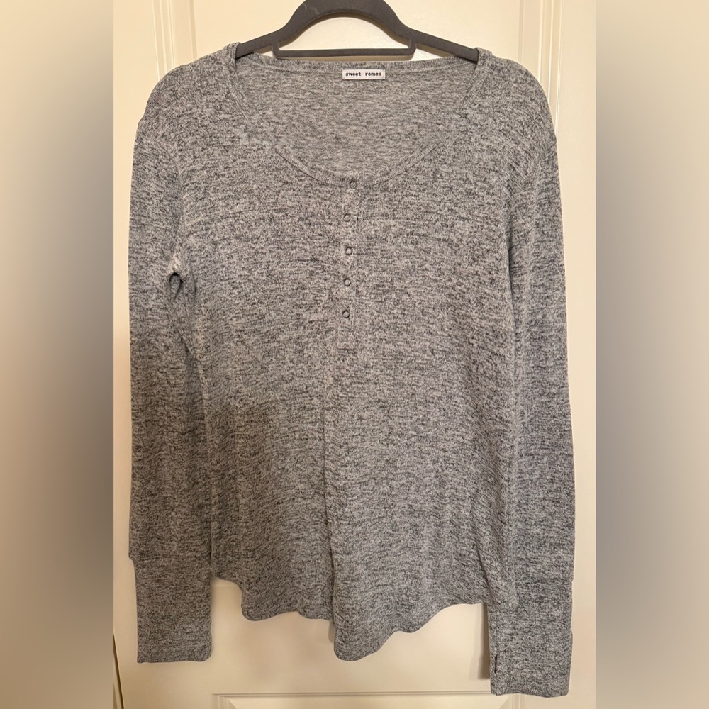 Sweet Romeo Heather Gray Knit Top with Snaps in Front